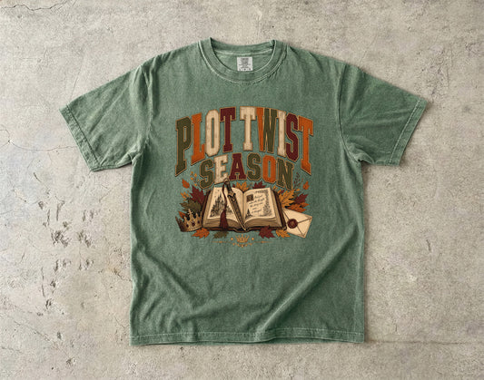 Plot Twist Season Romantasy Reader T-Shirt