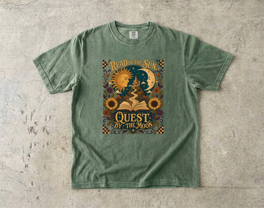 Read by the Sun, Quest by the Moon Romantasy Reader T-Shirt