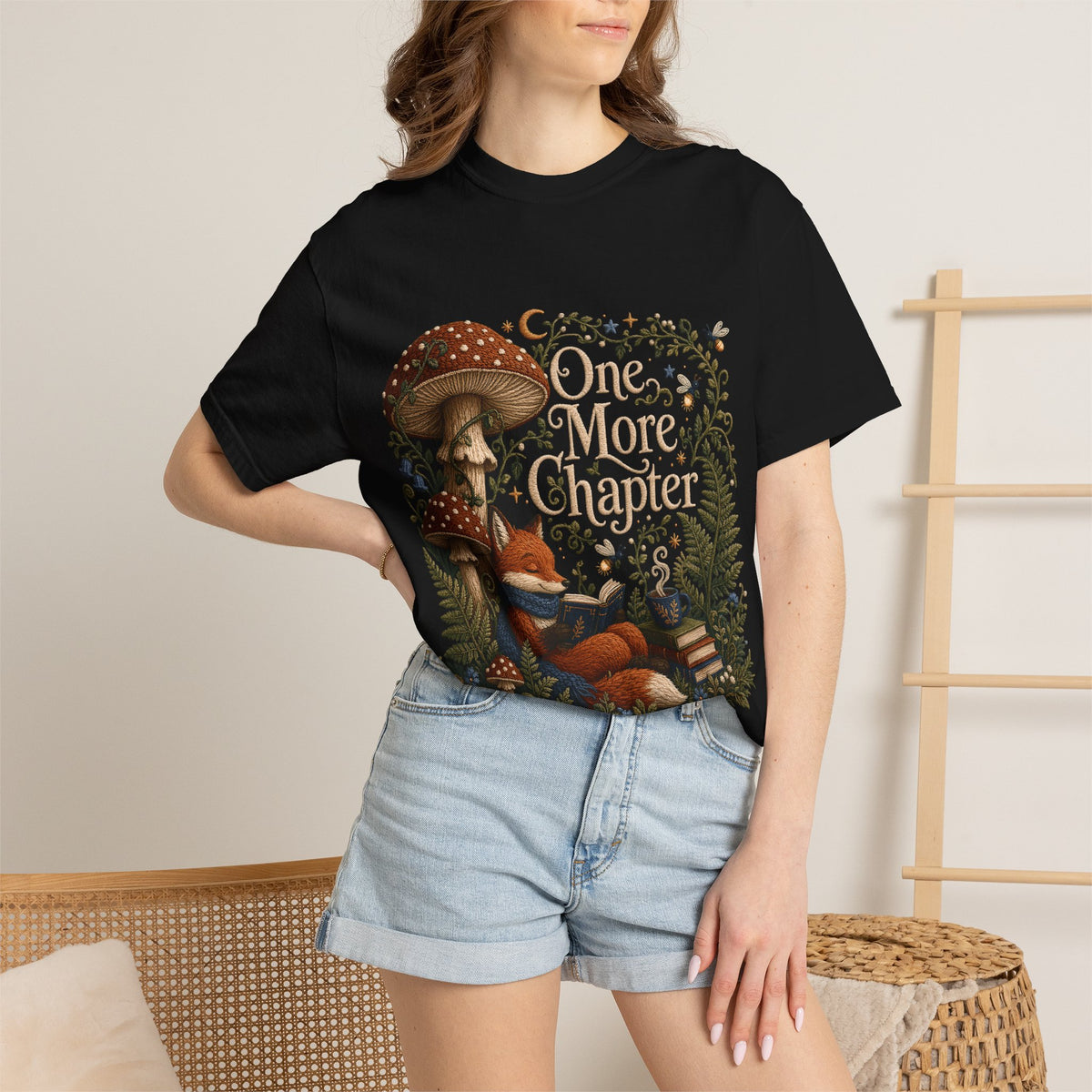 Foxy Chapter Romantasy Reader T-Shirt