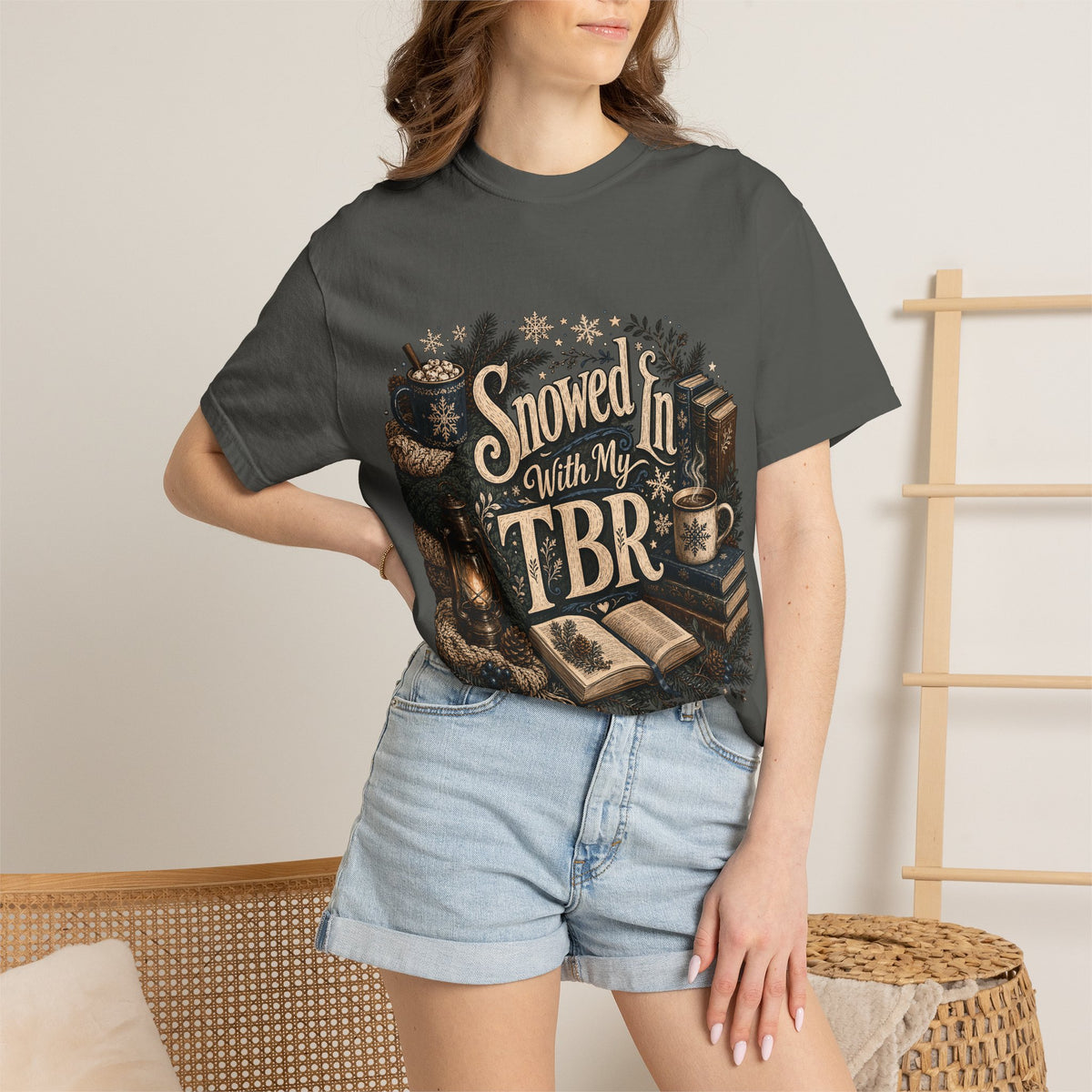 Snowed in TBR Romantasy Reader T-Shirt