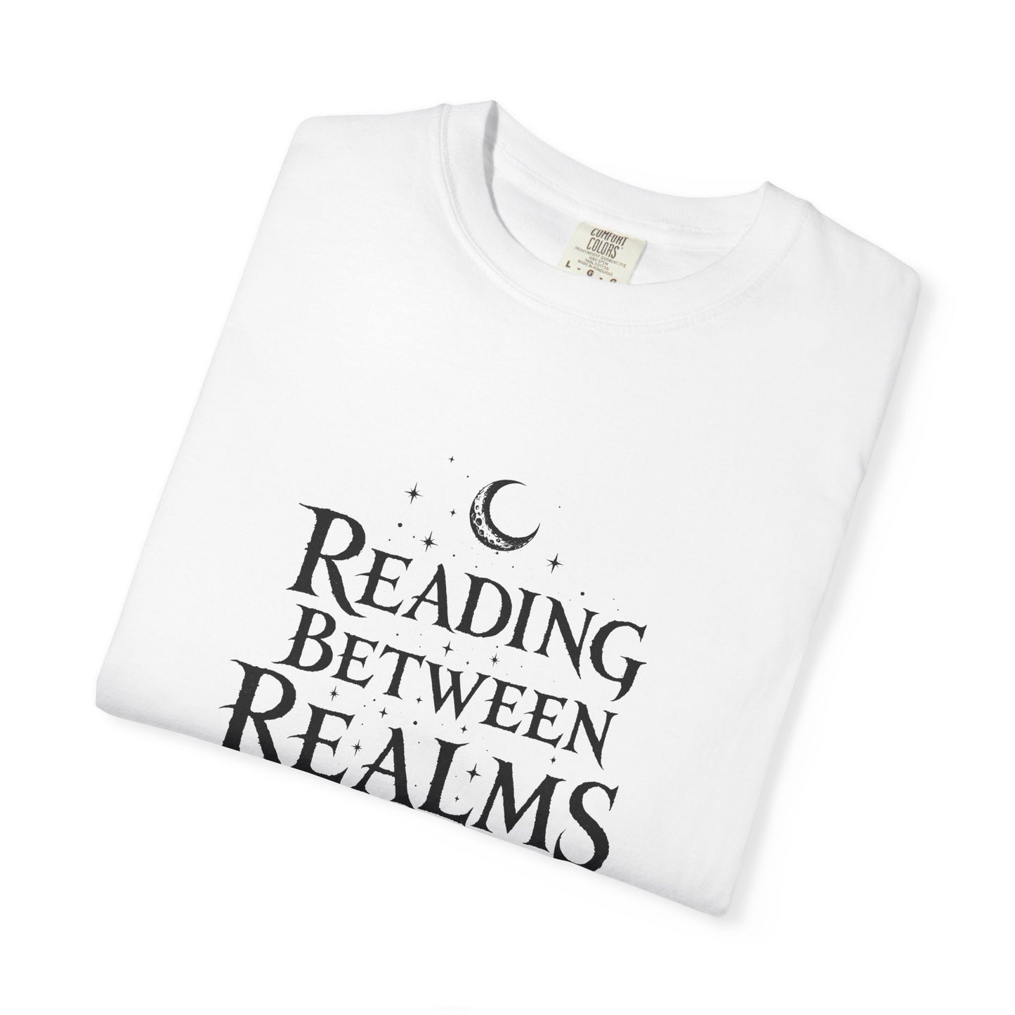 Reading Between Realms Romantasy Reader T-Shirt
