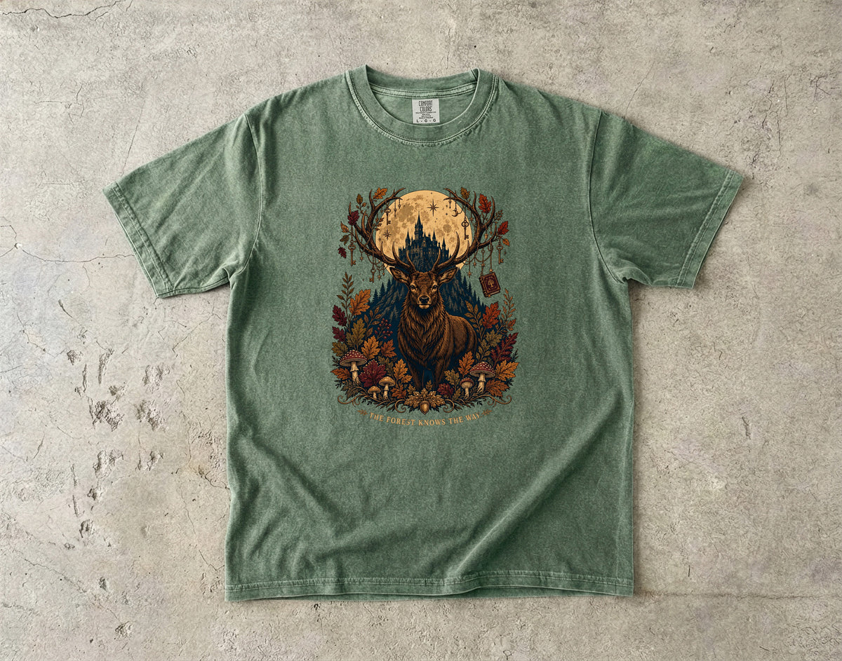 The Forest Knows the Way Romantasy Reader T-Shirt