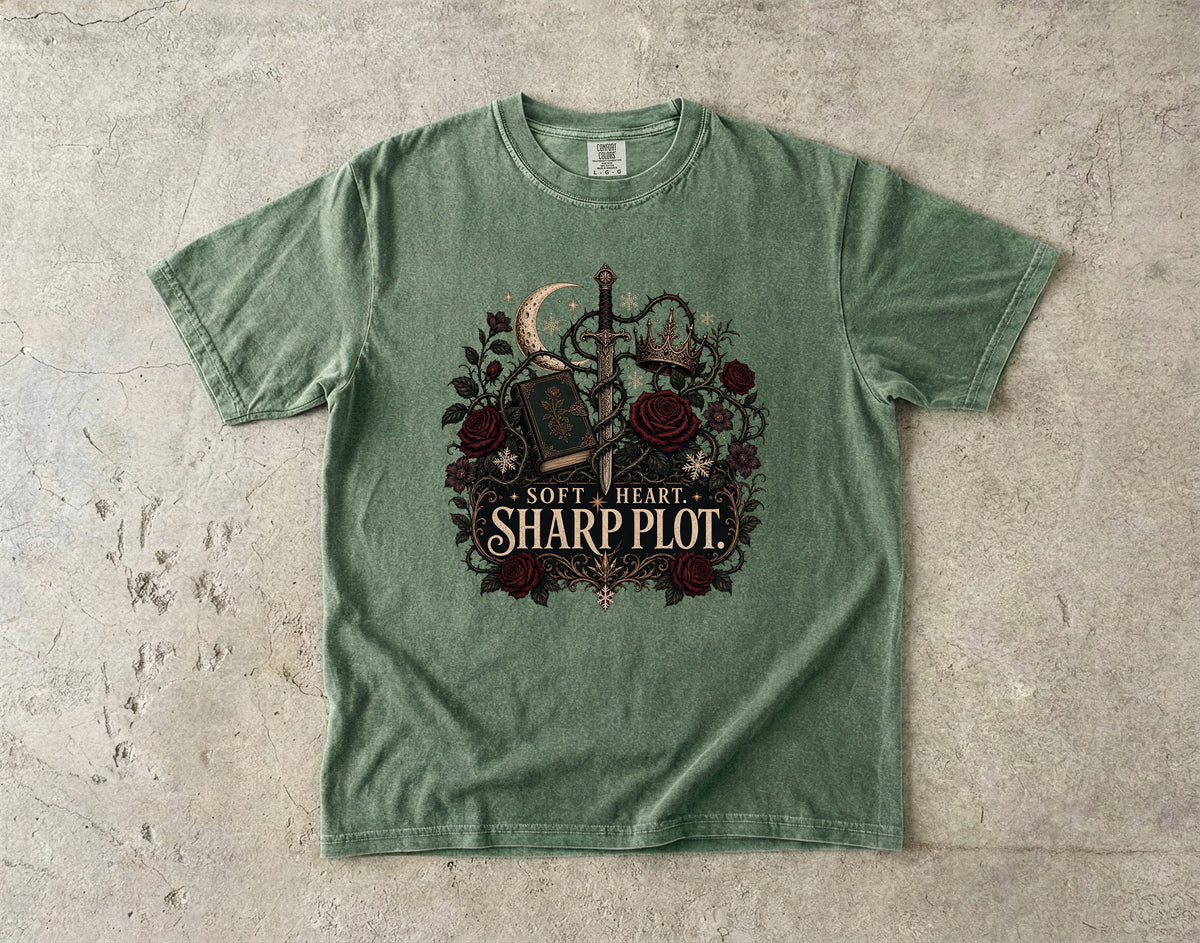 Soft Heart, Sharp Plot Romantasy Reader T-Shirt