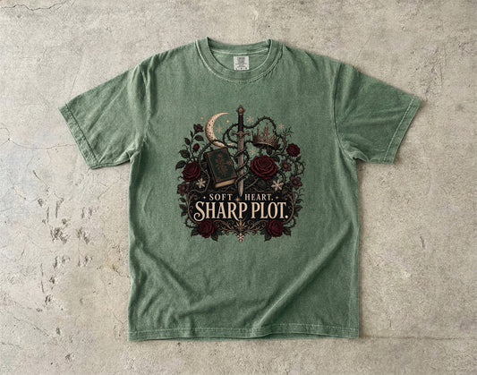 Soft Heart, Sharp Plot Romantasy Reader T-Shirt