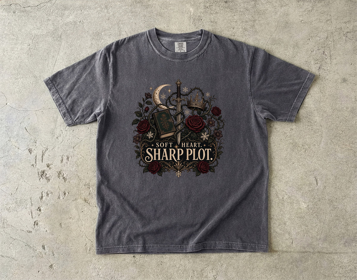 Soft Heart, Sharp Plot Romantasy Reader T-Shirt