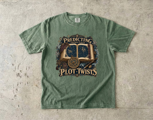 Predicting Another Year of Plot Twists Romantasy Reader T-Shirt