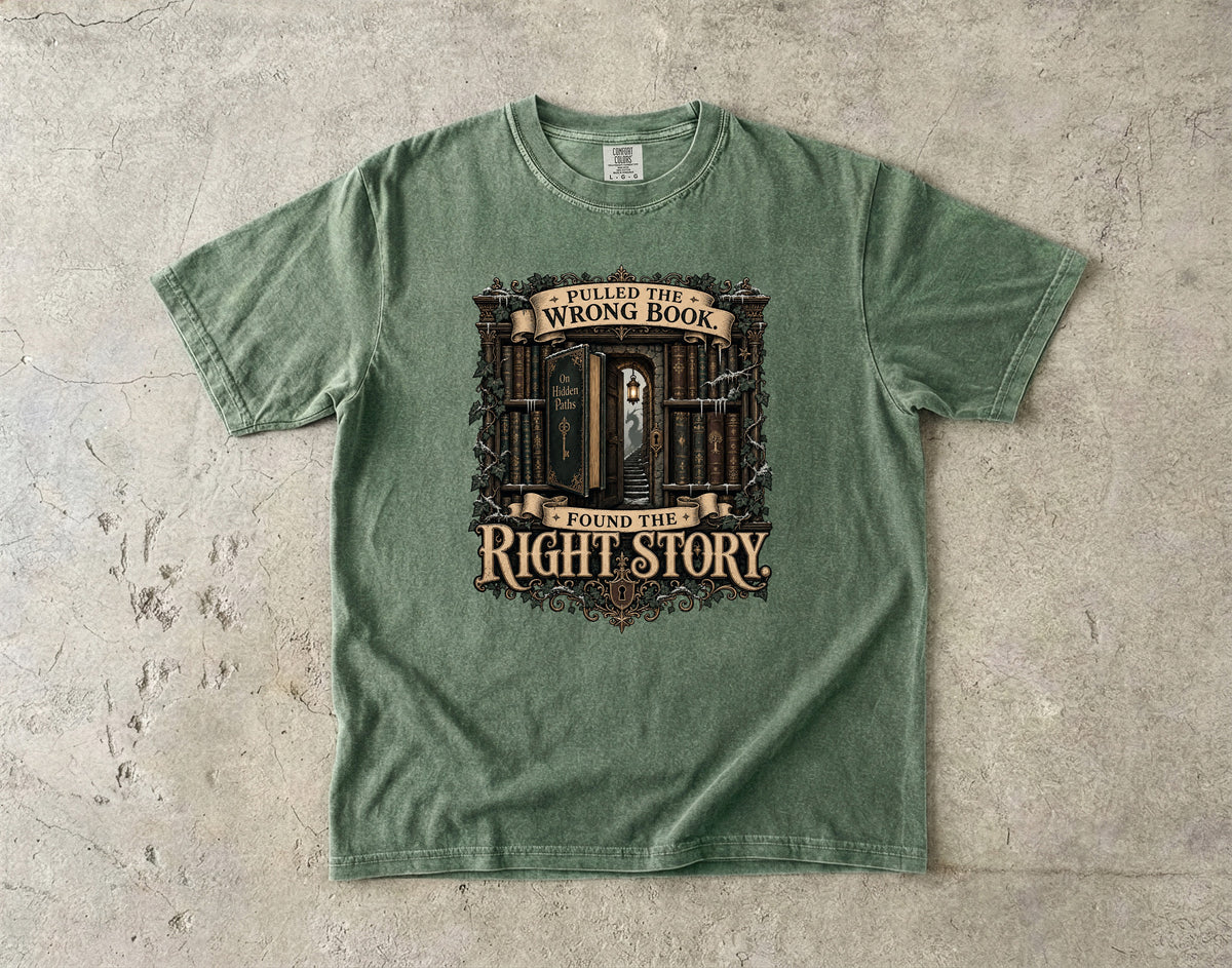 Pulled the Wrong Book, Found the Right Story Romantasy Reader T-Shirt