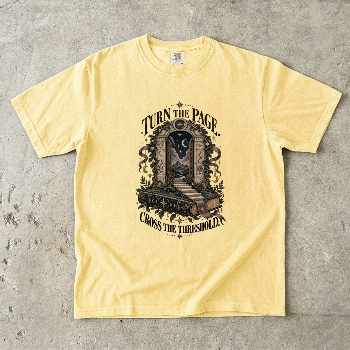 Turn the Page, Cross the Threshold Romantasy Reader T-Shirt