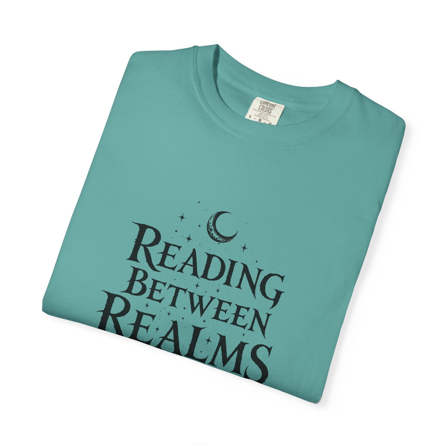 Reading Between Realms Romantasy Reader T-Shirt