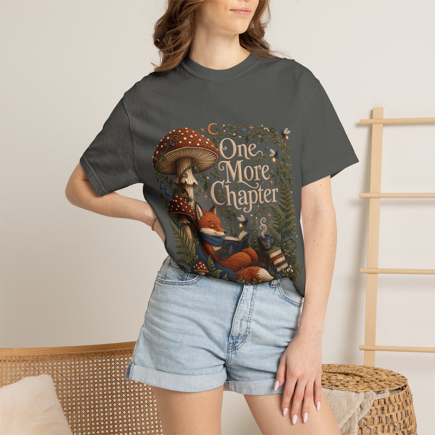 Foxy Chapter Romantasy Reader T-Shirt
